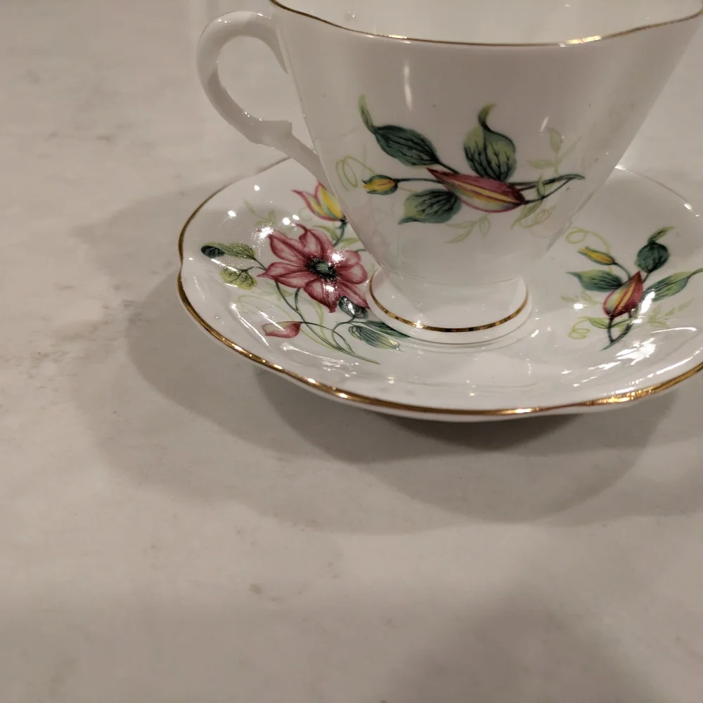 Crown Ford Fine Bone China England White Green Red Floral Gold Trim Tea Cup Set